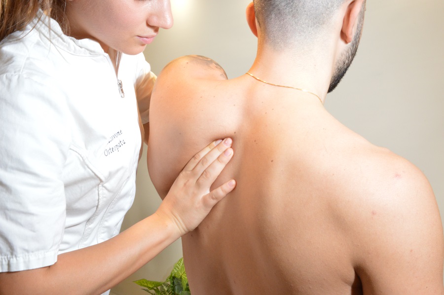 Osteopata per mal di schiena a Milano